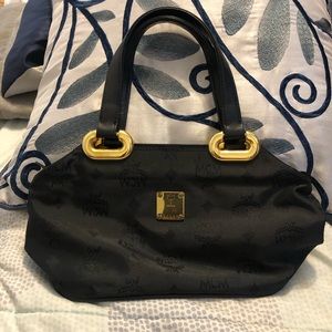 🩷RARE MCM LITTLE BAG🩷